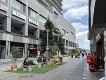 スラッシュ アイ(SLASH eye)/【道案内】4.ビル建物を右へ