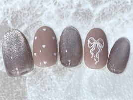 ハート×リボンの手描きアート