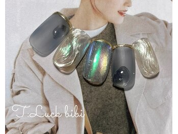 ティーラック ビビ(T:Luck bibi)/【うねうねオーロラネイル】