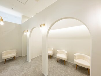 リン 高崎院(RIN)/受付ソファ