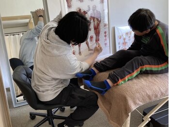 アイノテ メディカルボディケア(Ainote medical body care)/［小学2年生男児/踵の痛み］整体