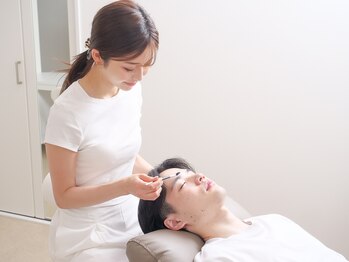 レオニー(LE'ONIE)の写真/【メンズの身だしなみを格上げ】好印象な手元&眉毛へ!爪の甘皮ケア・眉毛・ヘッドマッサージで清潔感◎