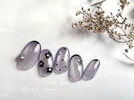 マグネットネイル　細フレンチ