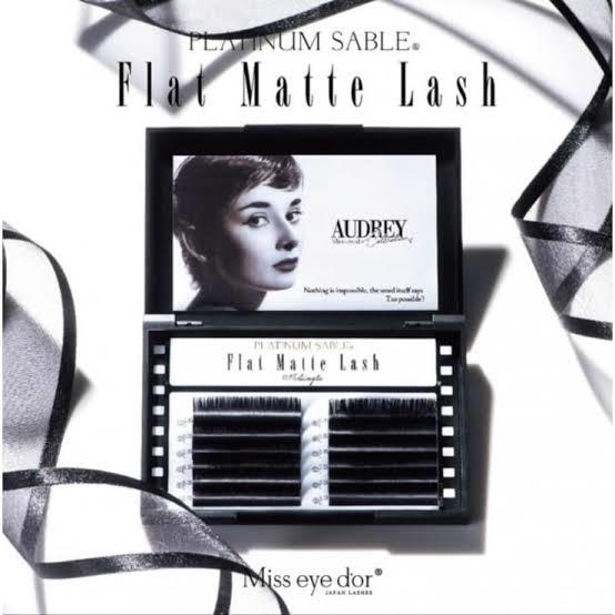 【4週以降リペア】 フラットラッシュ100本 (４週以内\500オフ)