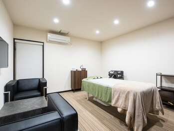 メンズサロンエヌエー(MEN'S SALON NA)の写真/【男のニキビケア◎】繰り返すニキビでお悩みの方に！肌質に合わせた施術で肌トラブルも改善！本気のケア◎