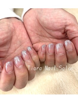 ティアラ(Tiara)/ラメグラデーション
