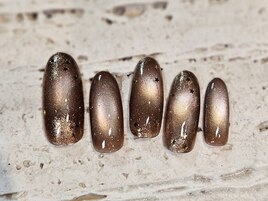 ブラウンマグバレンタインネイル