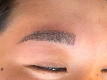 トムオウル(TOMOWL)/アイブロウWAX脱毛