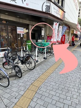 メノア 茨木駅前店(menoa)/左手にビルの入り口が♪