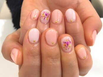 retreat nail