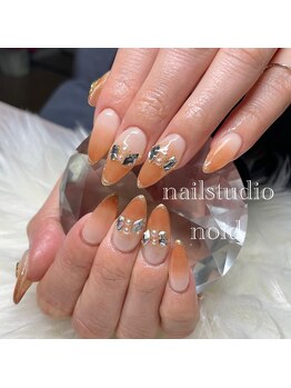 ノイド(noid)/グラデーションネイル