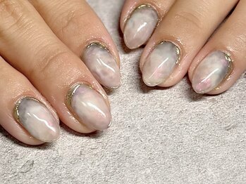 レア(Le'a)/大理石ネイル