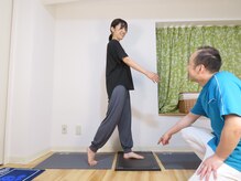 みふく整体院の雰囲気（歩行分析も！痛み歪みを減らすなら重心のかかり方重要です！）