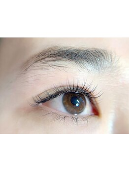 ナチュラル上品な目元にしたい