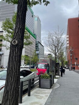 ワックスサロン ジー(waxsalon Gee!)/車の進行方向とは逆方向へ