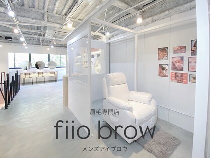 メンズフィオブロウ 大阪梅田芝田店(men's fiio brow)の写真