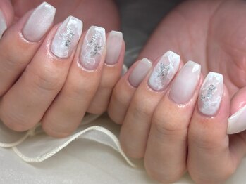 サロンドフォーエイチ(salon de 4H)/マグネット×ニュアンスネイル♪