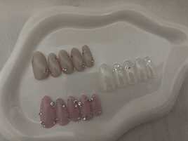 ビジューストーンネイル