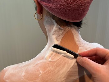 心(Shin)の写真/《産毛を取り除くと肌は明るく》プロのシェービングで毛穴レスな美肌を叶え大切なイベントの写真映えも完璧