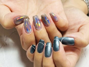 フレイムス アイラッシュ アンド ネイル(FRAMES)/アシメネイル