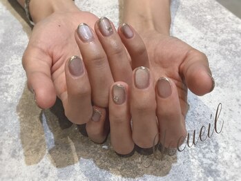 アクイユ 銀座店(ACCUEIL)/マグネット×ミラーアートネイル