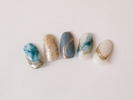 涼しげブルーネイル