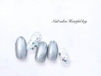 ネイルサロン ハートフルキー(Heartful key)/マグネット×ホロ¥8000