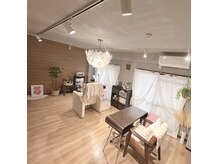 オッドジョブス ネイルアンドアイラッシュ 庚午店(odd jobs)の雰囲気（フットは3Fのゆっくりとくつろげる空間で＾＾）