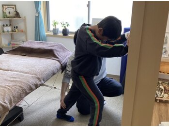 アイノテ メディカルボディケア(Ainote medical body care)/［小学2年生男児/ストレッチ］