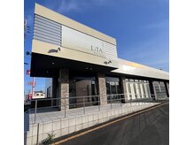 リタ ナガミネ(LiTA. nagamine)の雰囲気(美容室と併設した店舗になります♪駐車場も広々!)