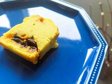 トリコテ ル ブラン(tricoter le blanc)/ラムレーズンのおいもケーキ