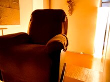 頭と体の休息庵 いろはの雰囲気（リクライニングチェアで極上のヘッドマッサージをご体感ください）