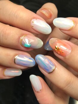 レディグリッター(Lady glitter)/オーロラホロ・ニュアンスネイル