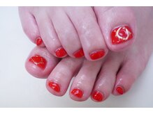 プチリリィ(Petit Lily)/真っ赤なフットジェルでパキッと