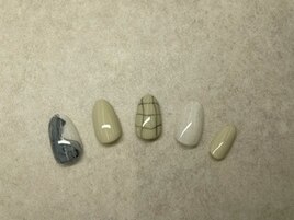 モノトーンニュアンスネイル