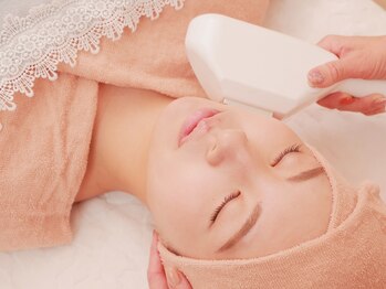シュエット(chouette)の写真/【シェービング＋脱毛で毛穴ケア☆】お顔の脱毛でツルスベ肌に…♪化粧ノリもUP！全身脱毛も可能です♪