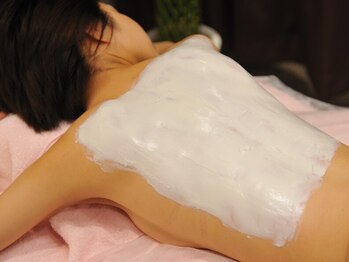 エステティックサロン アタラの写真/自分では処理しにくい、うなじ・背中・お顔などのシェービングで輝く姿に♪光フェイシャルやマッサージも◎
