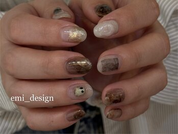 メルファッジ(mer fudge)/ニュアンスネイル