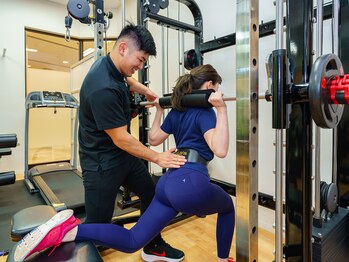 エール フィットネス(AILE)の写真/《パーソナルトレーニング》ただ痩せるのではなく“磨き上げる”身体作りで芯のある体幹&スリムボディへ◎