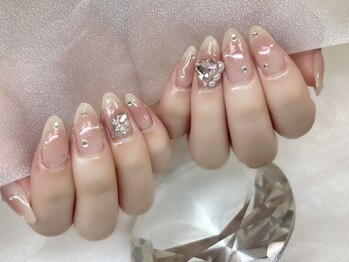 ヘレネ(Helene)/チークネイル