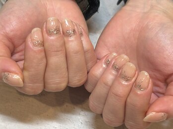 ネイルアンドアイラッシュ アヴィ(Nail and Eyelash A'vi)/ハンドジェル☆ニュアンスネイル