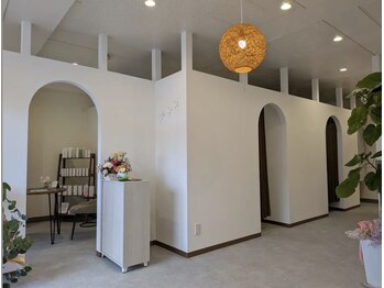 ワンモア(One MORE)/店内