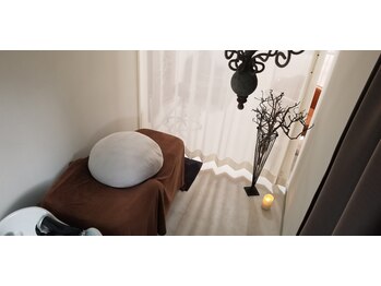 コハク/ヘッドスパは心地よい夢ベッドで