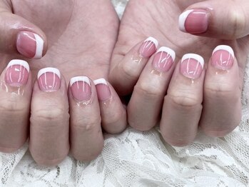 ハニービービー(Honey Bee Bee)/ピンクフレンチネイル