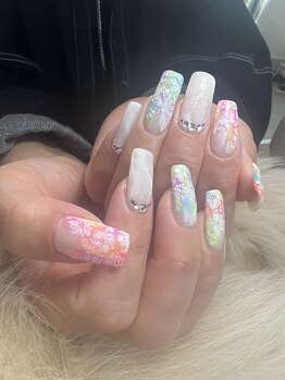 ヘアーアンドネイル ルシア(Hair&Nail Lucia)/手書きのフラワー