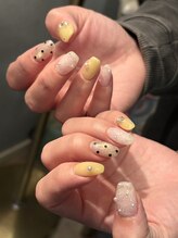 リリ ネイルアンドアイラッシュ(LiRi nail&eyelash)/ドット&レース