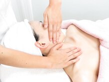 アクアマリン 福山三吉(aquamarine)/デコルテ肩こりマッサージ