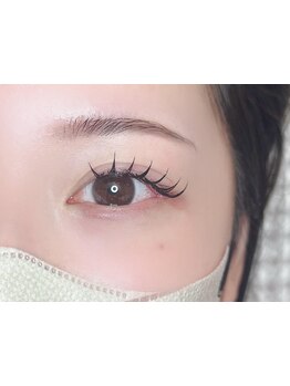 ナチュラル上品な目元にしたい