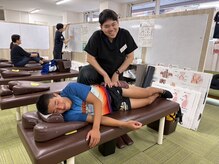 甲斐整骨院 新屋敷院の雰囲気(学生さんから年配の方まで幅広くご来院されてます!)