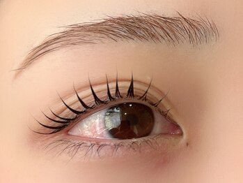 タイズ 千歳烏山(TIES)の写真/盛りすぎない、でも印象的なお顔へ。一人ひとりの自まつげの状態を見極め、丁寧にデザインをご提案◎